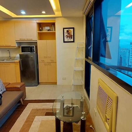 Family Staycation With Pool Manila Exteriör bild
