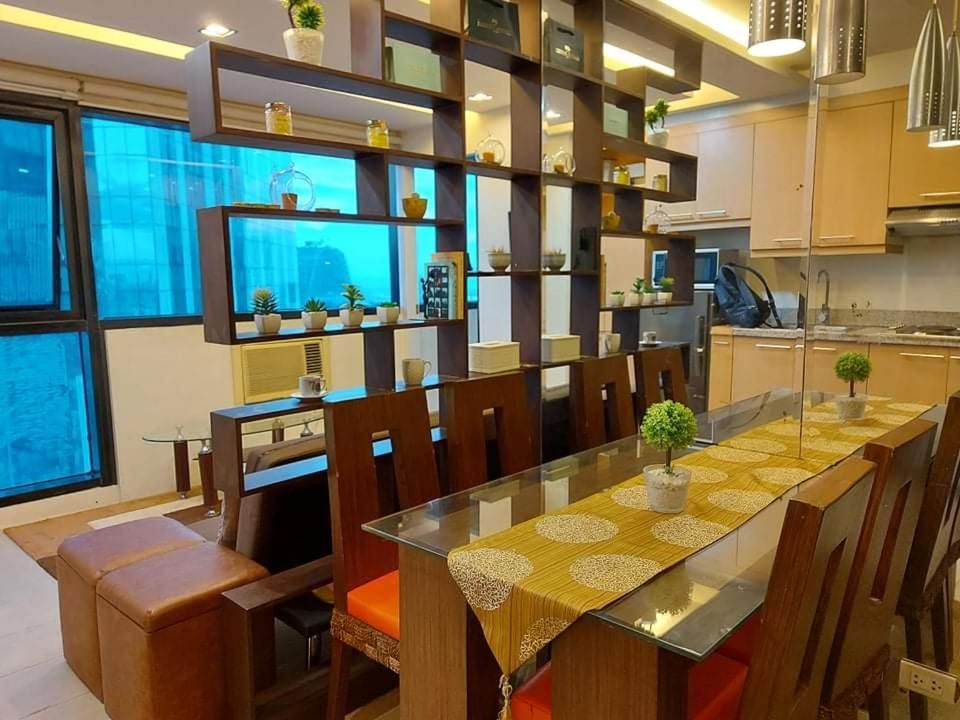 Family Staycation With Pool Manila Exteriör bild