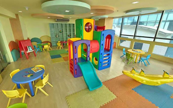 Family Staycation With Pool Manila Exteriör bild