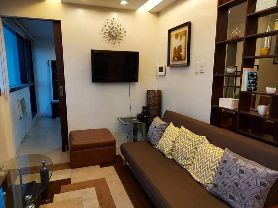 Family Staycation With Pool Manila Exteriör bild