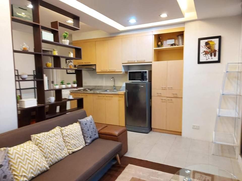 Family Staycation With Pool Manila Exteriör bild